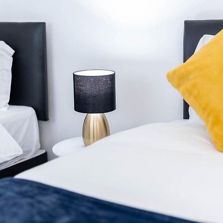 Three Bedroom Apartment- One Choice Stays Serviced Accommodation- Jewellery Quarter Birmingham Dış mekan fotoğraf