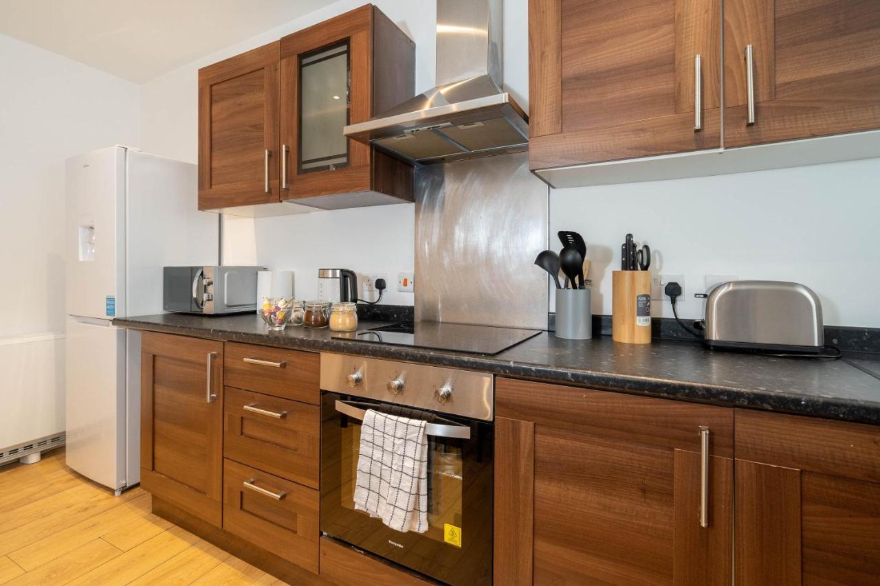 Three Bedroom Apartment- One Choice Stays Serviced Accommodation- Jewellery Quarter Birmingham Dış mekan fotoğraf