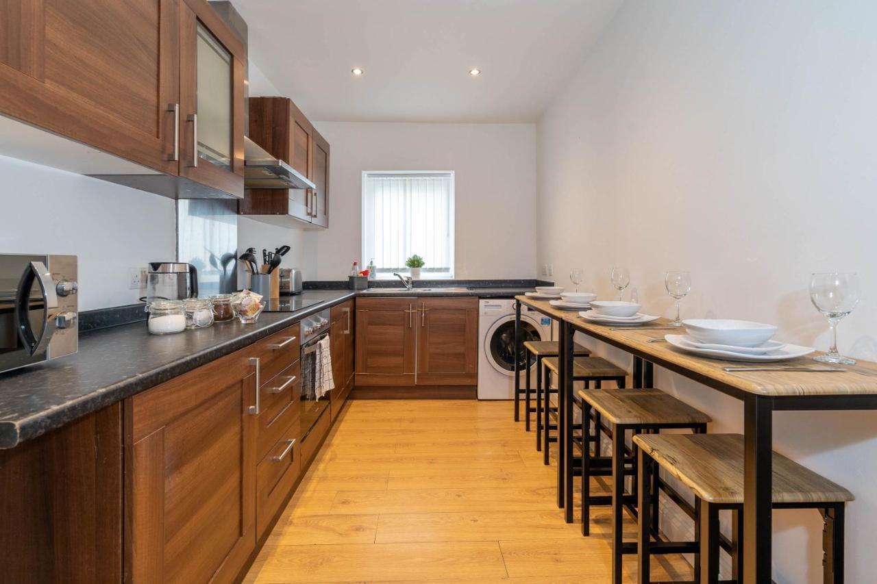Three Bedroom Apartment- One Choice Stays Serviced Accommodation- Jewellery Quarter Birmingham Dış mekan fotoğraf