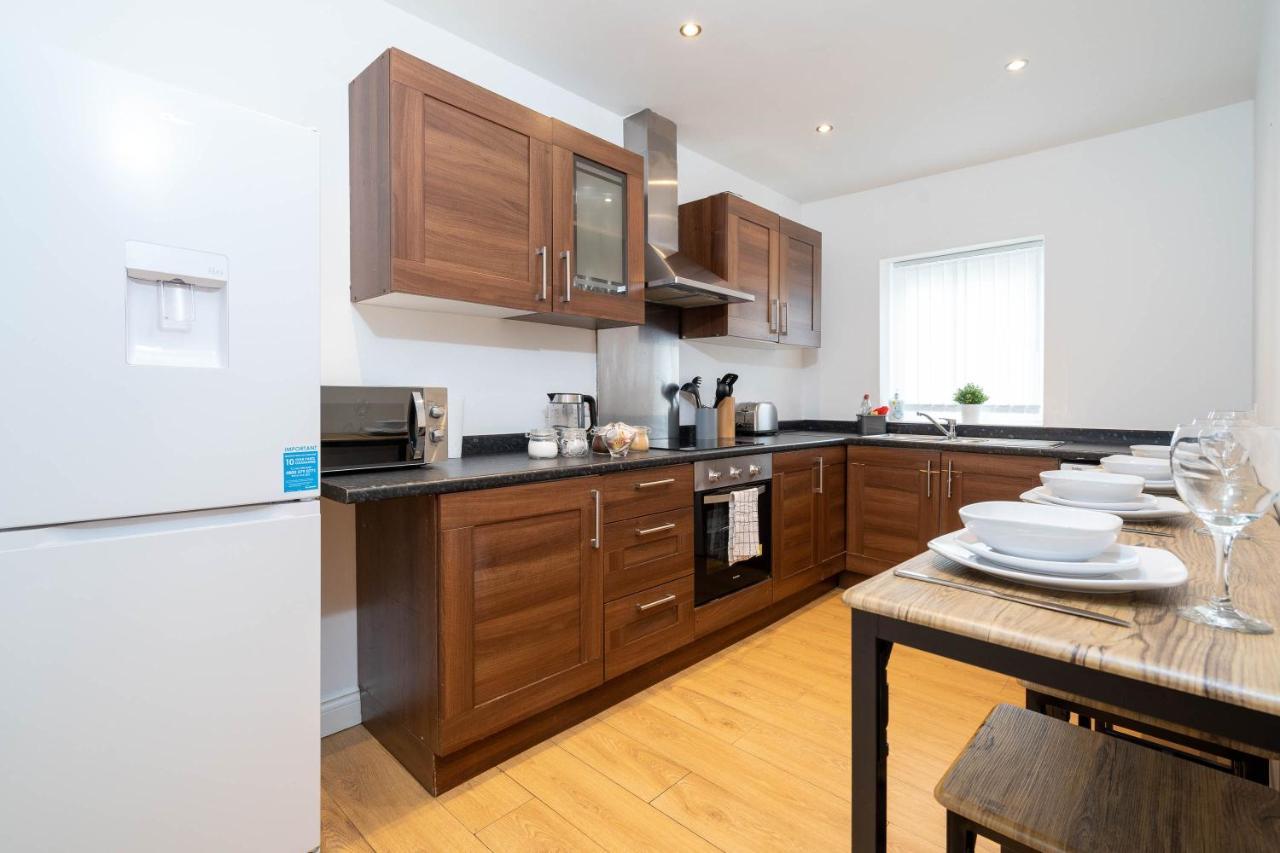 Three Bedroom Apartment- One Choice Stays Serviced Accommodation- Jewellery Quarter Birmingham Dış mekan fotoğraf